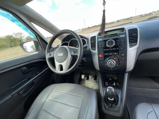 2012 Kia Venga 5-speed I, серебристый, 840000 рублей, вид 5