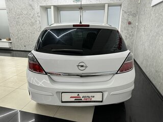 2013 Opel Astra H Рестайлинг, белый, 799000 рублей, вид 4