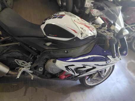 2017 BMW S 1000 RR, красный, 1350000 рублей, вид 5