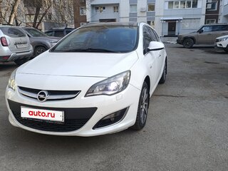 2012 Opel Astra J Рестайлинг, белый, 700000 рублей, вид 1