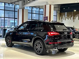 2026 Audi Q5 L 45 TFSI II (FY) Рестайлинг, чёрный, 6220000 рублей, вид 4