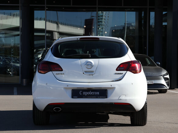 2010 Opel Astra J, белый, 520000 рублей - вид 5