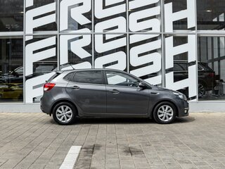2015 Kia Rio III Рестайлинг, серый, 949000 рублей, вид 5