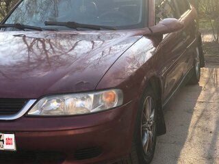 2000 Opel Vectra B Рестайлинг, красный, 170000 рублей, вид 1