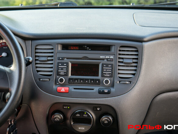 2010 Kia Rio II Рестайлинг, красный - вид 12