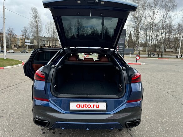 2021 BMW X6 40d III (G06), синий, 9500000 рублей - вид 7