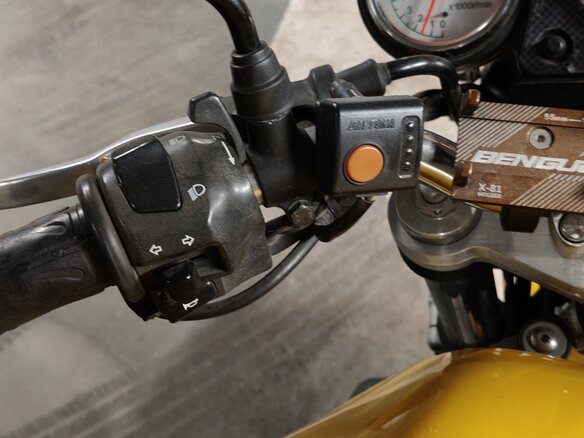 2002 Suzuki SV 650, жёлтый, 250000 рублей - вид 8