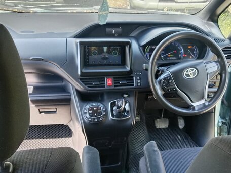 2014 Toyota Noah III (R80), зелёный, 1240000 рублей, вид 5