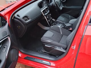 2016 Volvo V40 II, красный, 1400000 рублей, вид 4