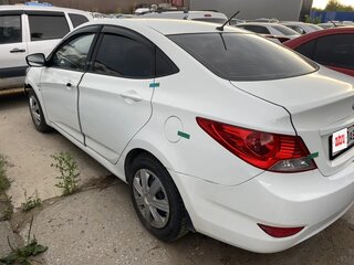 2011 Hyundai Solaris I, белый, 425000 рублей, вид 5
