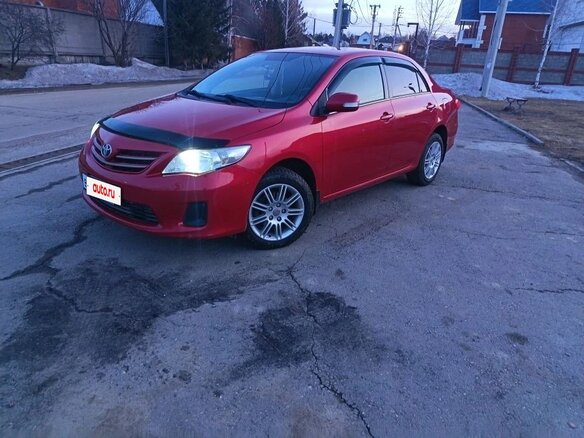 2012 Toyota Corolla X (E140, E150) Рестайлинг, красный, 1250000 рублей