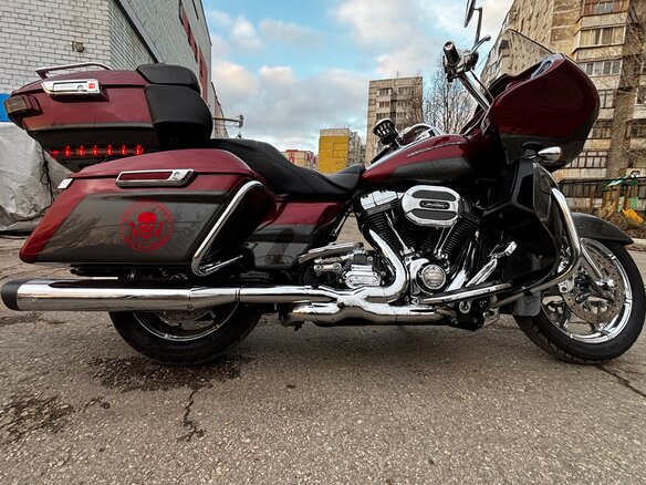 2016 Harley-Davidson CVO Road Glide, красный, 1600000 рублей - вид 12