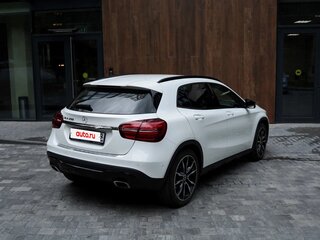 2019 Mercedes-Benz GLA 250 I (X156) Рестайлинг, белый, 2650000 рублей, вид 3