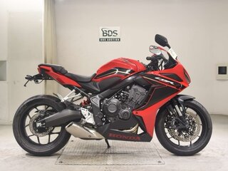 2023 Honda CBR 650R, красный, 876000 рублей, вид 2