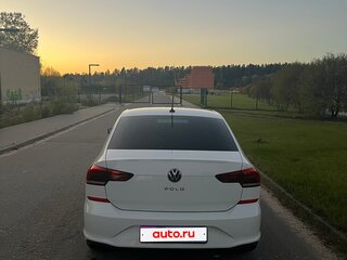 2022 Volkswagen Polo VI, белый, 2000000 рублей, вид 4