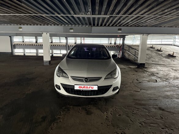 2012 Opel Astra GTC J Рестайлинг, белый, 650000 рублей
