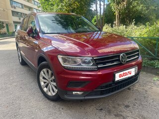 2017 Volkswagen Tiguan II, пурпурный, 2400000 рублей, вид 2