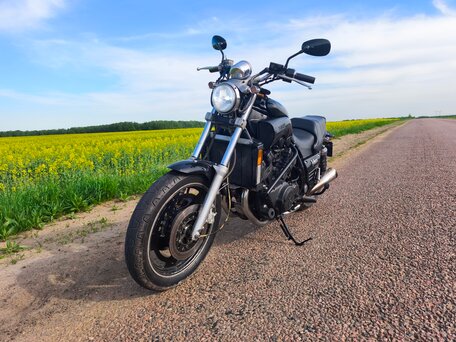 1989 Yamaha V-Max 1200, чёрный, 280000 рублей, вид 1