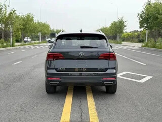 2022 Volkswagen Tharu I, чёрный, 1450001 рублей, вид 3
