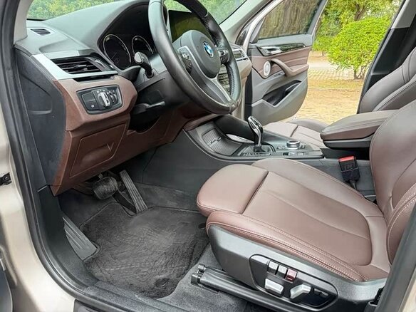 2022 BMW X1 Long 20Li sDrive II (F48) Рестайлинг, бежевый, 1830000 рублей - вид 6