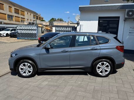 2022 BMW X1 16d sDrive II (F48) Рестайлинг, серый, 2450000 рублей, вид 4