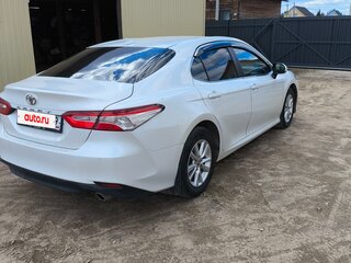 2021 Toyota Camry VIII (XV70), белый, 2700000 рублей, вид 4