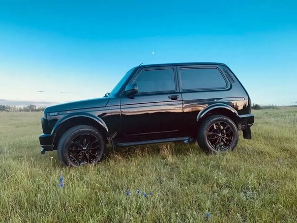 2023 Lada (ВАЗ) Niva Legend I, чёрный, 1050000 рублей - вид 1