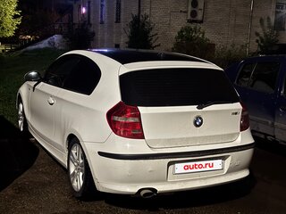 2009 BMW 1 серии 116i I (E81/E82/E87/E88) Рестайлинг, белый, 570000 рублей, вид 4