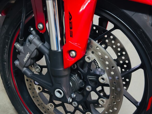 2020 Honda CBR 650R, красный, 900000 рублей - вид 12