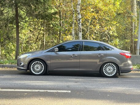 2013 Ford Focus III, серый, 940000 рублей, вид 5