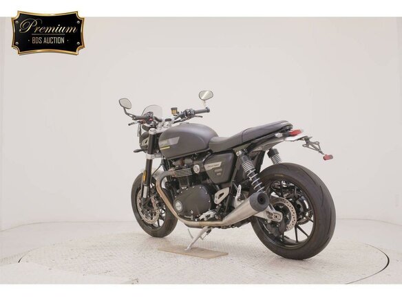 2022 Triumph Speed Twin, чёрный, 1320000 рублей - вид 5