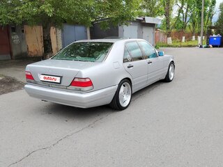 1993 Mercedes-Benz S-Класс 500 III (W140), серебристый, 1000000 рублей, вид 3