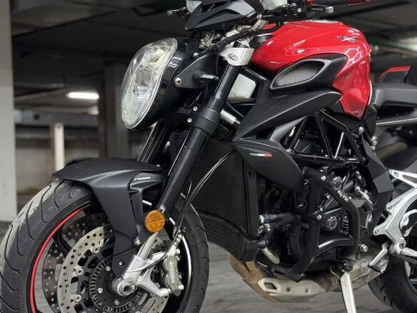 2018 MV Agusta Brutale 800, красный, 640000 рублей - вид 16