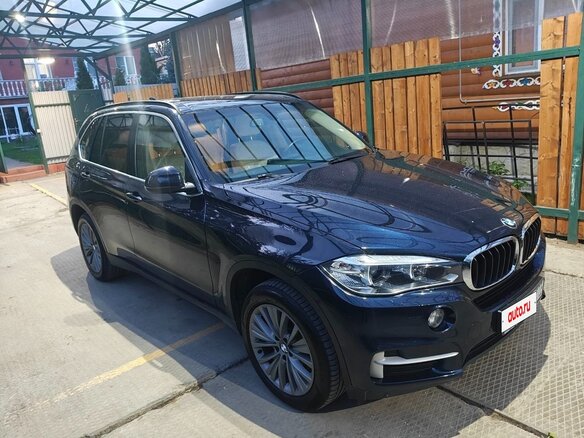 2016 BMW X5 25d III (F15), синий, 3850000 рублей - вид 3