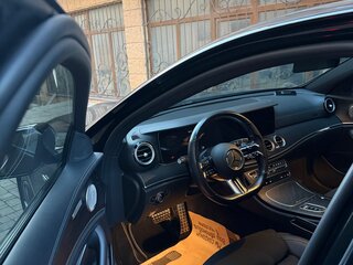 2022 Mercedes-Benz E-Класс 200 V (W213, S213, C238) Рестайлинг, чёрный, 5100000 рублей, вид 4