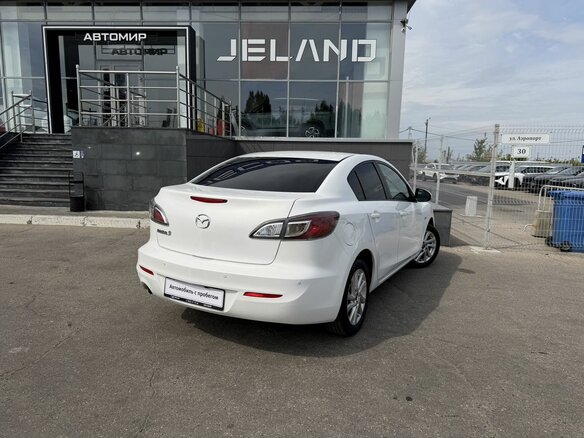 2013 Mazda 3 II (BL) Рестайлинг, белый - вид 4
