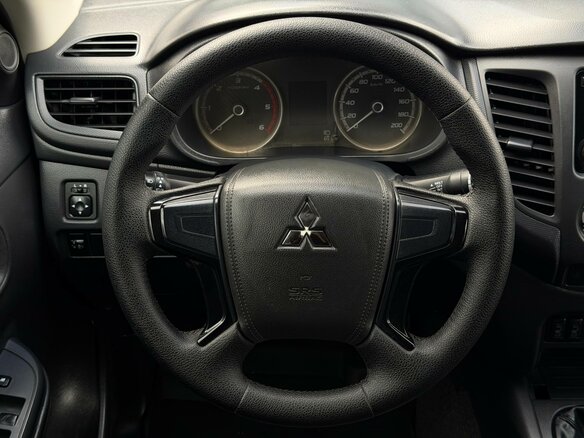 2021 Mitsubishi L200 V Рестайлинг, белый, 2350000 рублей - вид 19