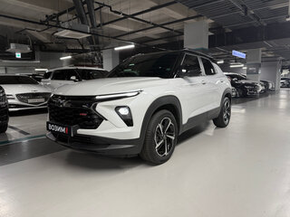2024 Chevrolet TrailBlazer III Рестайлинг, белый, 2130000 рублей, вид 1
