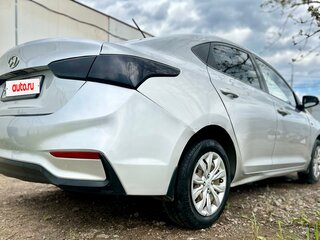 2018 Hyundai Solaris II, серебристый, 510000 рублей, вид 4