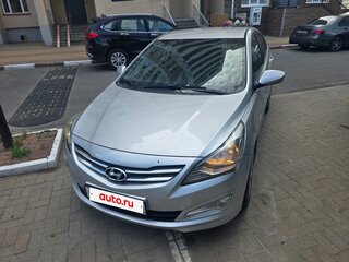 2016 Hyundai Solaris I Рестайлинг, серебристый, 800000 рублей, вид 1