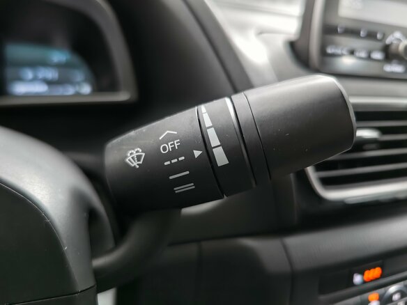 2014 Mazda 3 III (BM), серебристый, 999000 рублей - вид 14