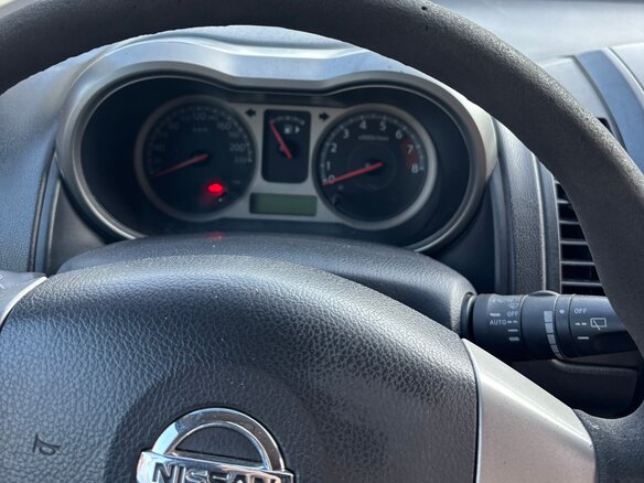 2006 Nissan Note I, бежевый - вид 8