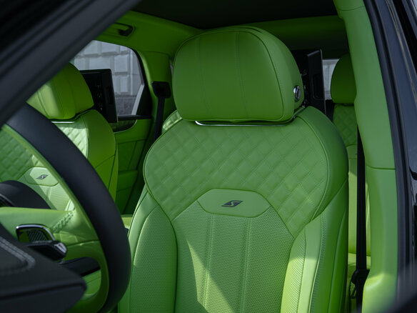 2025 Bentley Bentayga I Рестайлинг, чёрный, 43500000 рублей - вид 13