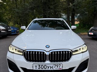 2021 BMW 5 серии 520i VII (G30/G31/G38) Рестайлинг, белый, 4550000 рублей, вид 1