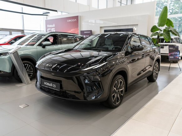 2026 Omoda C5 II, чёрный - вид 3