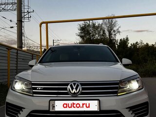 2016 Volkswagen Touareg II Рестайлинг, белый, 2580000 рублей, вид 2