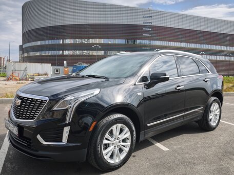 2022 Cadillac XT5 I Рестайлинг, чёрный, 3850000 рублей, вид 4