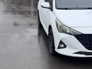 2020 Hyundai Solaris II Рестайлинг, белый, 1270000 рублей, вид 2