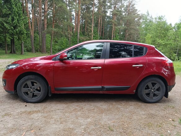2012 Renault Megane III Рестайлинг, красный, 780000 рублей - вид 5