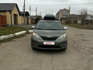 2010 Toyota Sienna III, серый, 1850000 рублей, вид 1